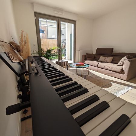 Appartement De Standing Avec Jardin Clamart Eksteriør billede