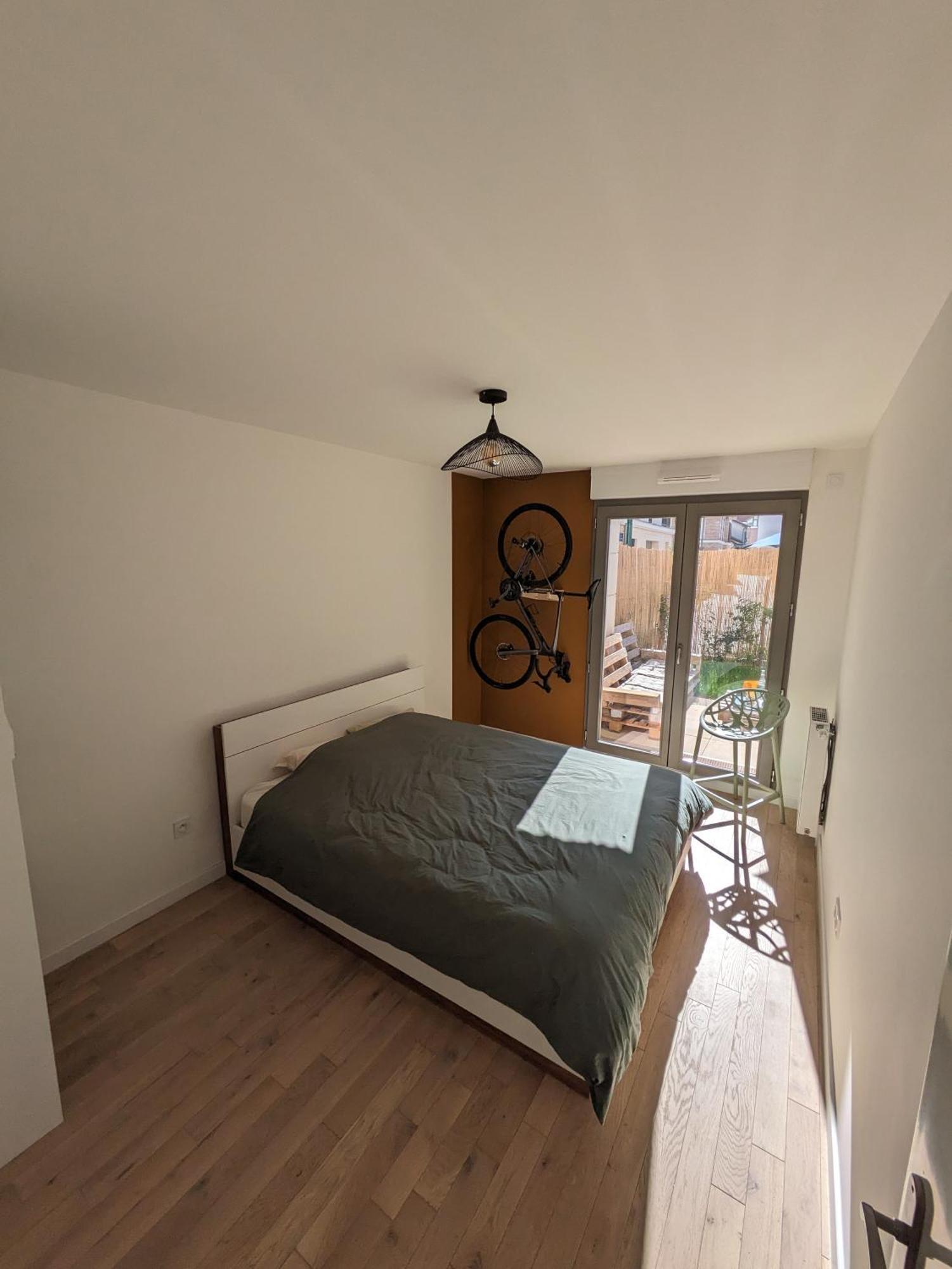 Appartement De Standing Avec Jardin Clamart Eksteriør billede